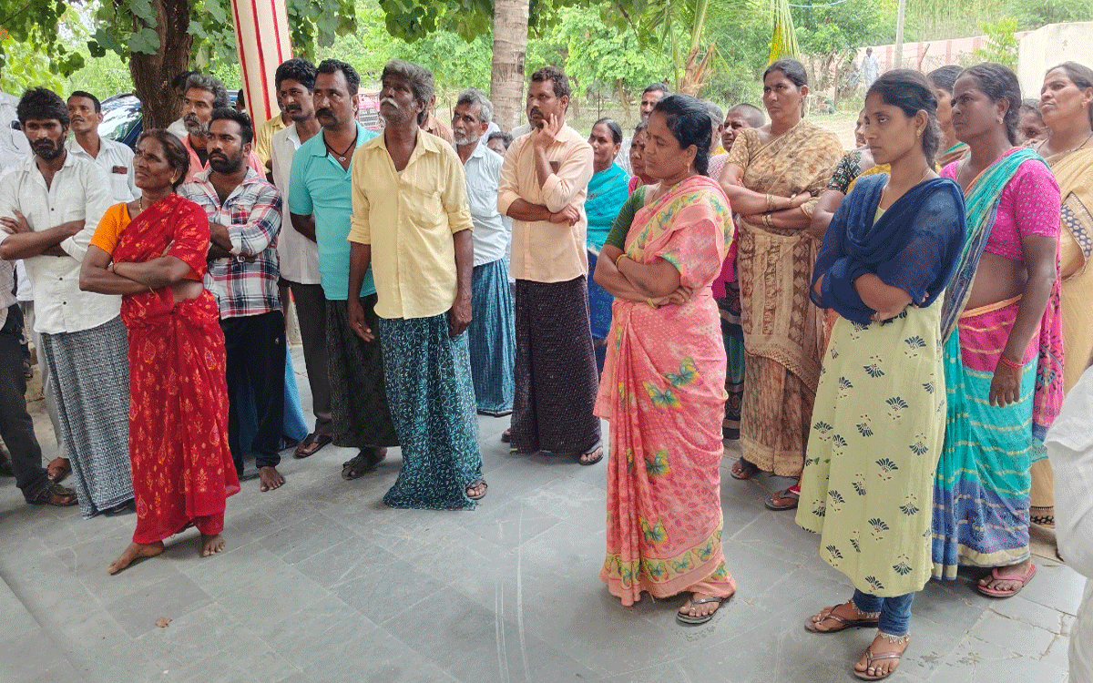 Bonakal : ‘కాంగ్రెస్ నాయకుల నుండి ర‌క్షించండి’