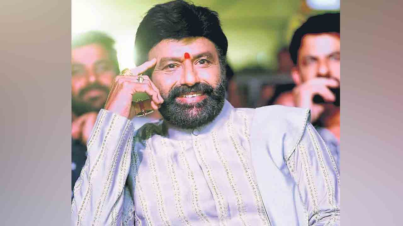 బాలయ్య బర్త్‌డే కానుకలు