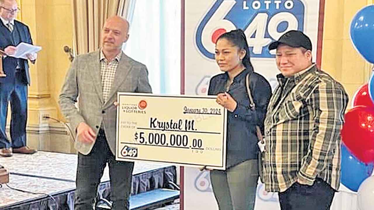 ప్రియుడిచ్చిన 30 కోట్ల లాటరీ డబ్బుతో మరో ప్రియుడితో పరార్‌!