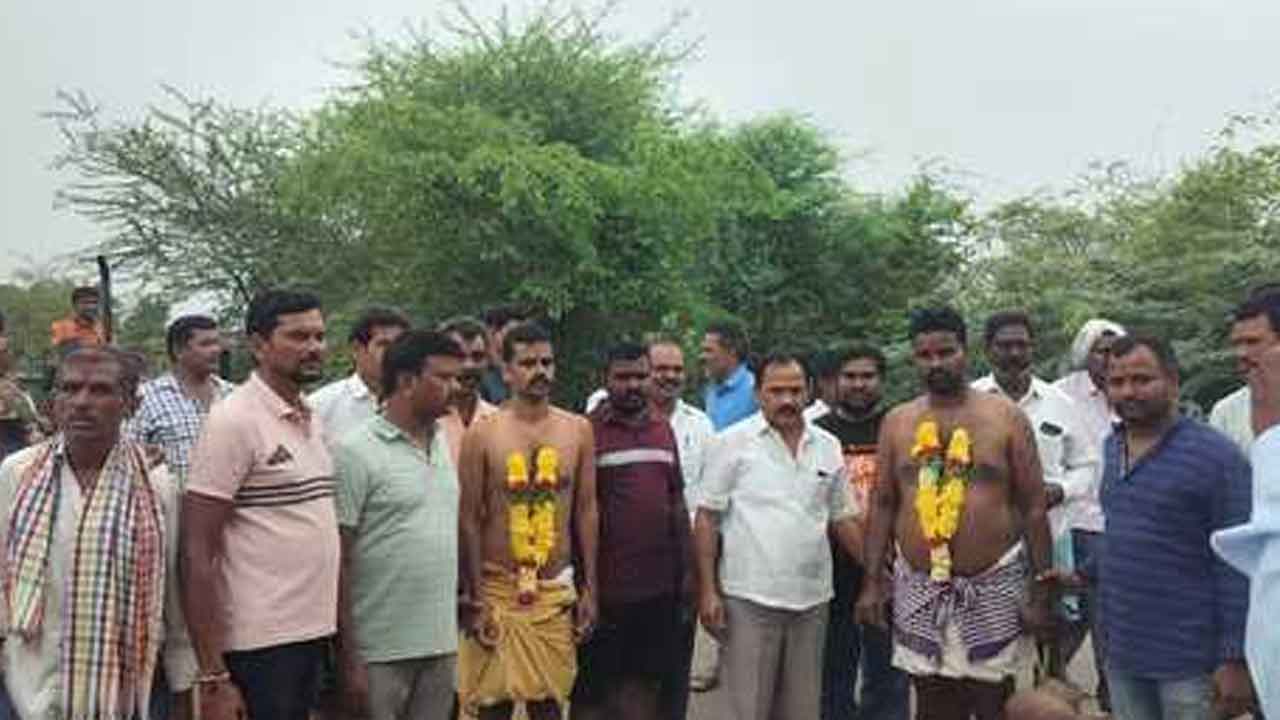 BRS leaders | రాములు అంతిమ యాత్రలో పాల్గొన్న బీఆర్ఎస్ నాయకులు