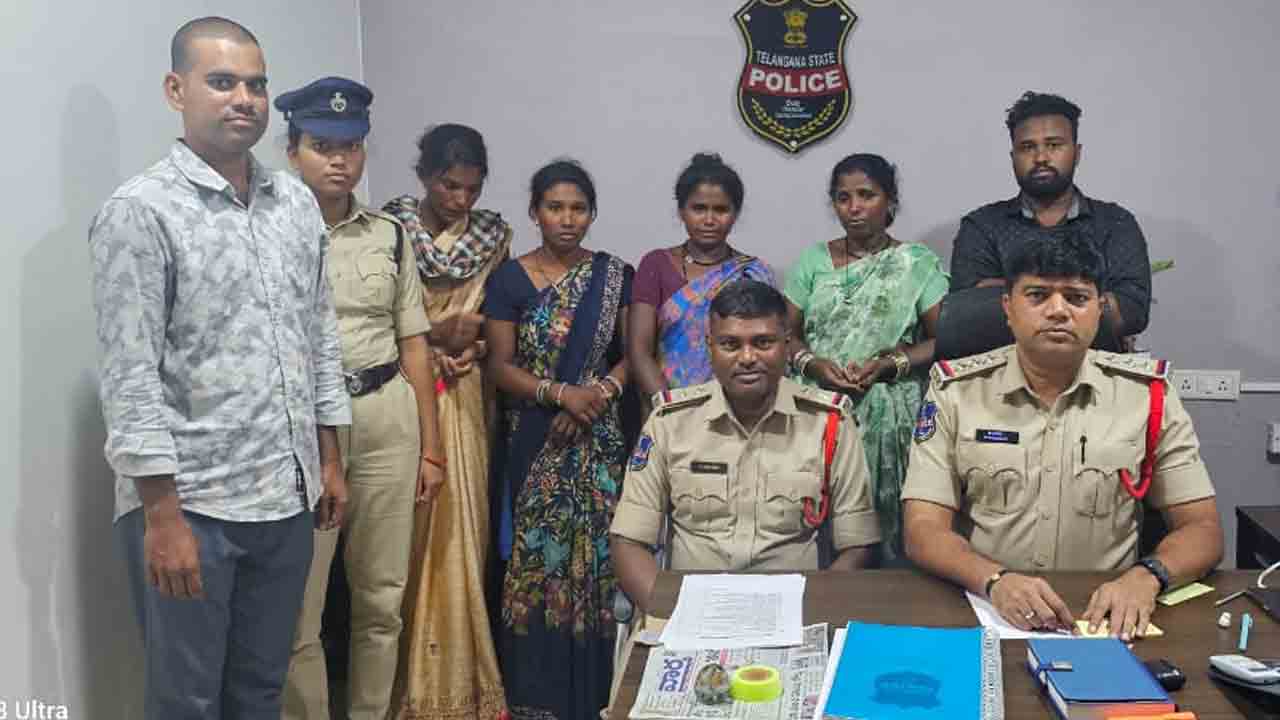 Aminpur | అమీన్‌పూర్‌లో సెంట్రింగ్‌  మహిళ దొంగల అరెస్టు