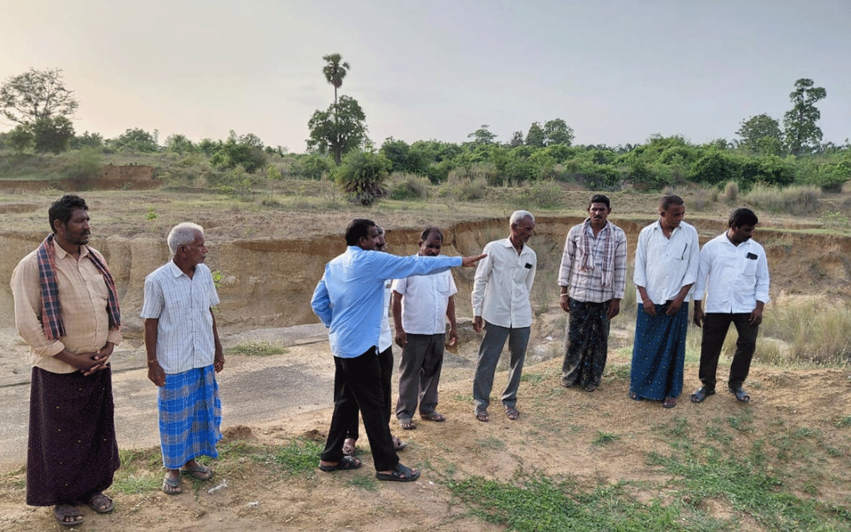 Chandrugonda : వర్షాలు వస్తుంటే అలుగు నిర్మాణానికి శంకుస్థాపన‌లా? : అన్నవరపు సత్యనారాయణ