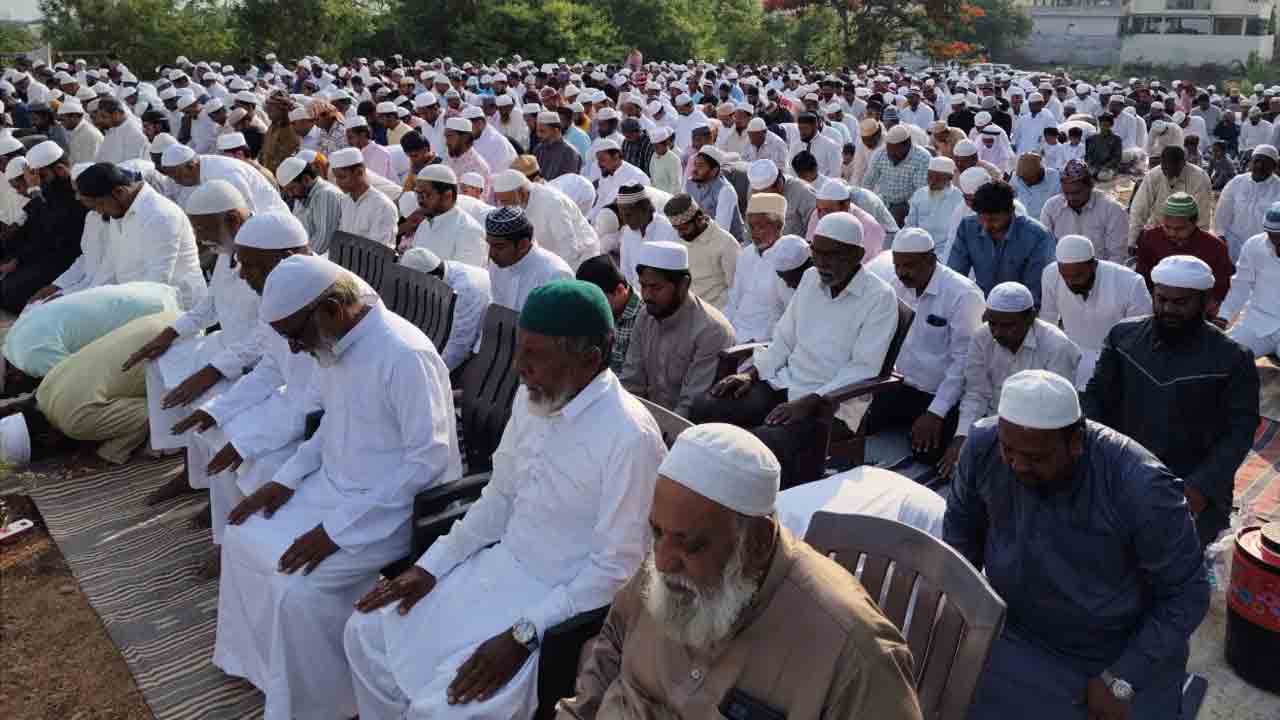 Chevella | చేవెళ్లలో ఘనంగా బక్రీద్‌ వేడుకలు