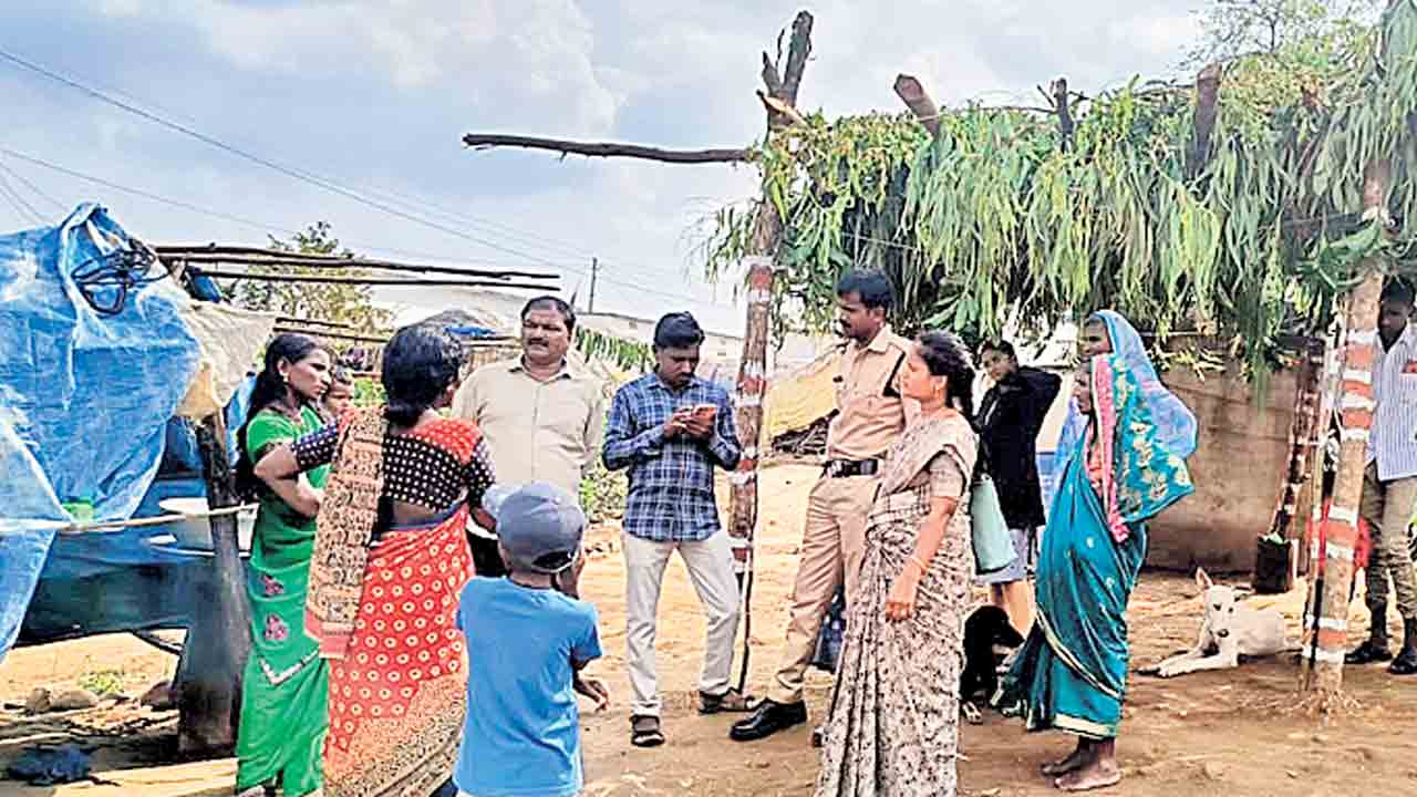 ఛిద్రమవుతున్న బాల్యం