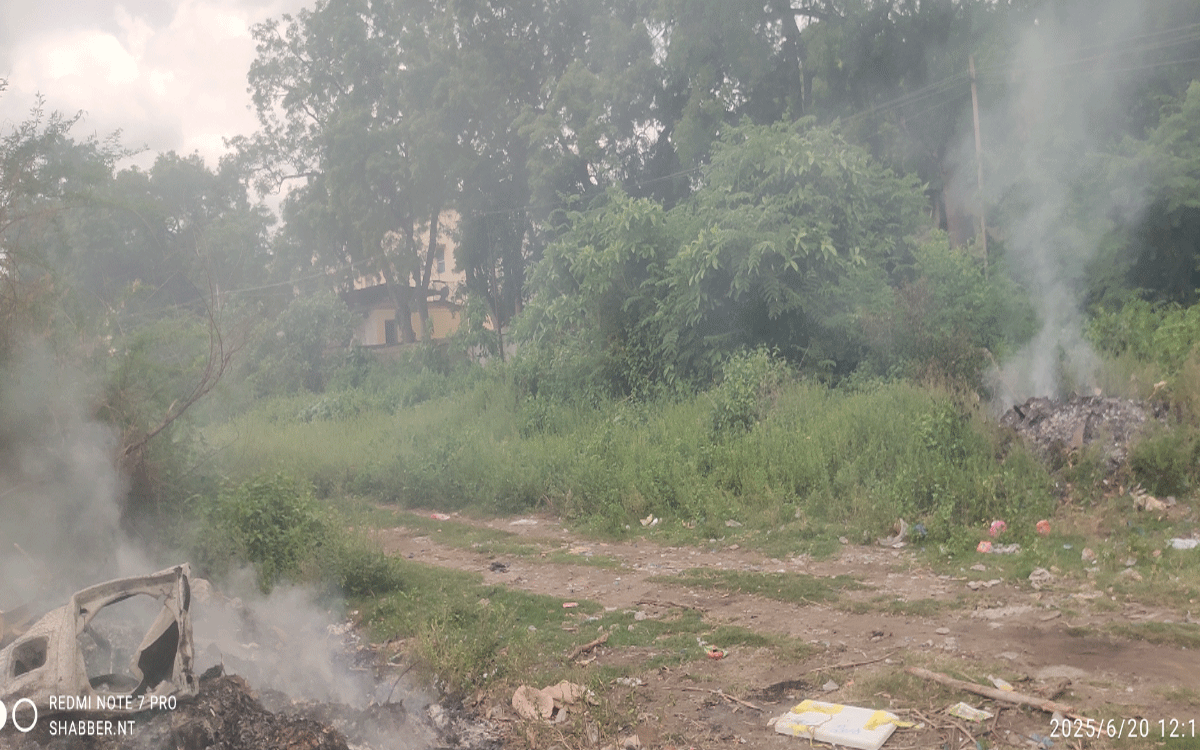 Ramavaram : డంప్‌ యార్డ్ పొగతో పాఠశాల విద్యార్థుల‌ అవ‌స్థ‌లు