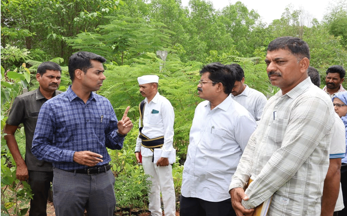 Madhira : మొక్కల పెంప‌కంలో ఖమ్మం జిల్లాను ఆదర్శంగా నిలుపాలి : కలెక్టర్ అనుదీప్