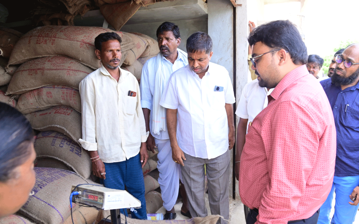 Bijinapalle : అర్హులంద‌రికీ రేషన్ బియ్యం పంపిణీ : క‌లెక్ట‌ర్ సంతోశ్‌