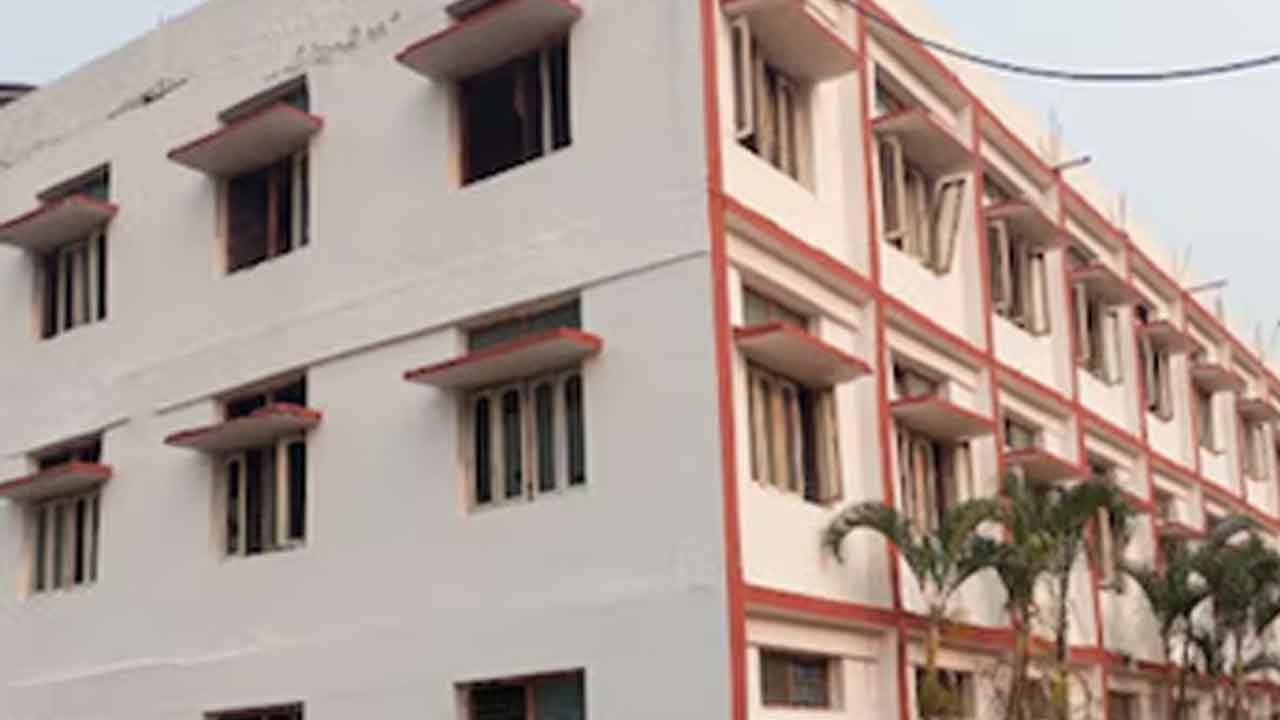 మామునూరు నుంచి పాలిటెక్నిక్‌ అవుట్‌?