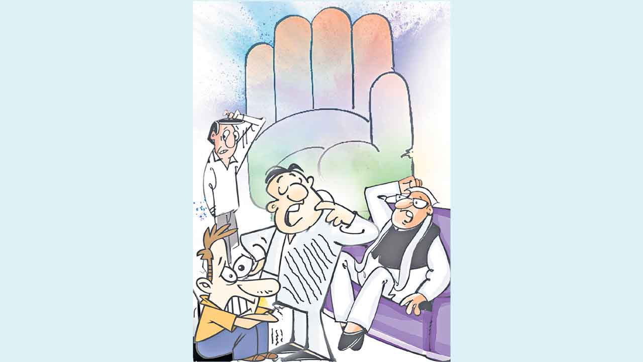 హస్తంలో అసంతృప్త్రులు.. నైరాశ్యంలో ఎమ్మెల్యేల నుంచి చోటామోటా లీడర్ల వరకు