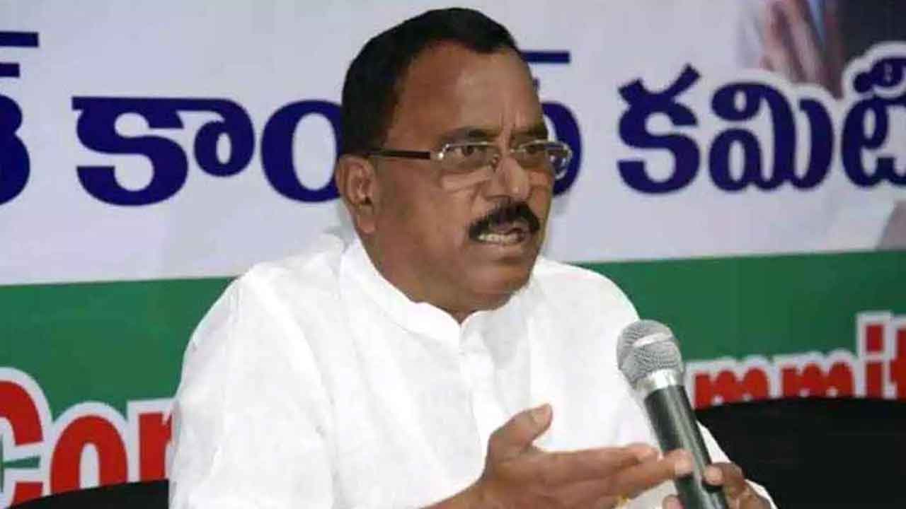 బిల్లుల్లో మల్లుకు 10% కమీషన్‌