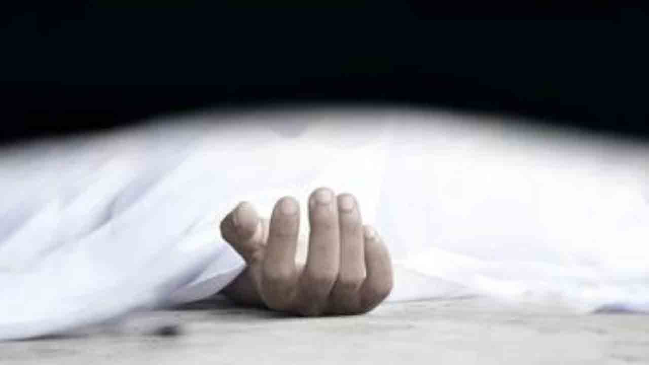 Train Accident | రైలు ఢీ కొని కొత్తపల్లిలో గుర్తు తెలియని మహిళ మృతి