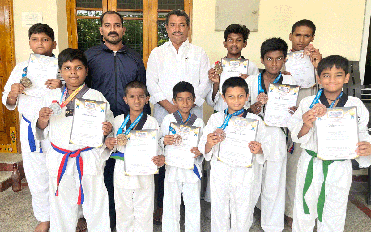 Damaracharla : తైక్వాండో పోటీల్లో దామరచర్ల బాలురకు బంగారు పతకాలు