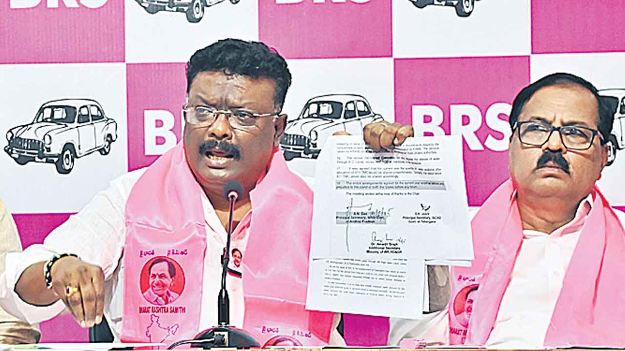 తెలంగాణ నీ తాత జాగీరా?