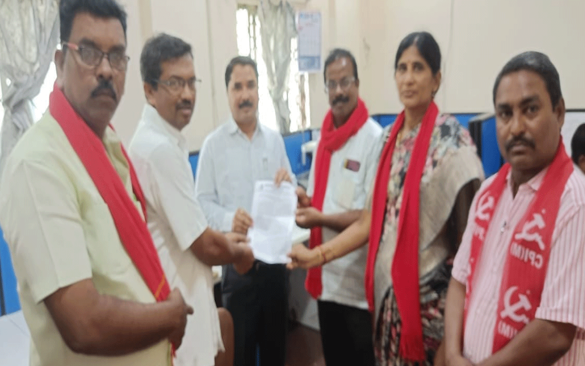 Nalgonda : ఫ్రభుత్వ ఉన్నత పాఠశాలల్లో మౌలిక వసతులు కల్పించాలని డీఈఓకు విన‌తి