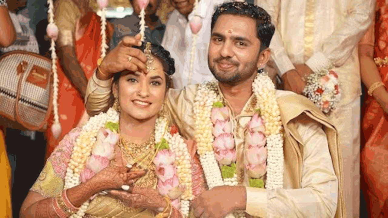 Newlywed bride | 800 గ్రాముల బంగారం, వోల్వో కారు ఇచ్చినా అదనపు కట్నం కోసం వేధింపులు.. నవ వధువు బలవన్మరణం