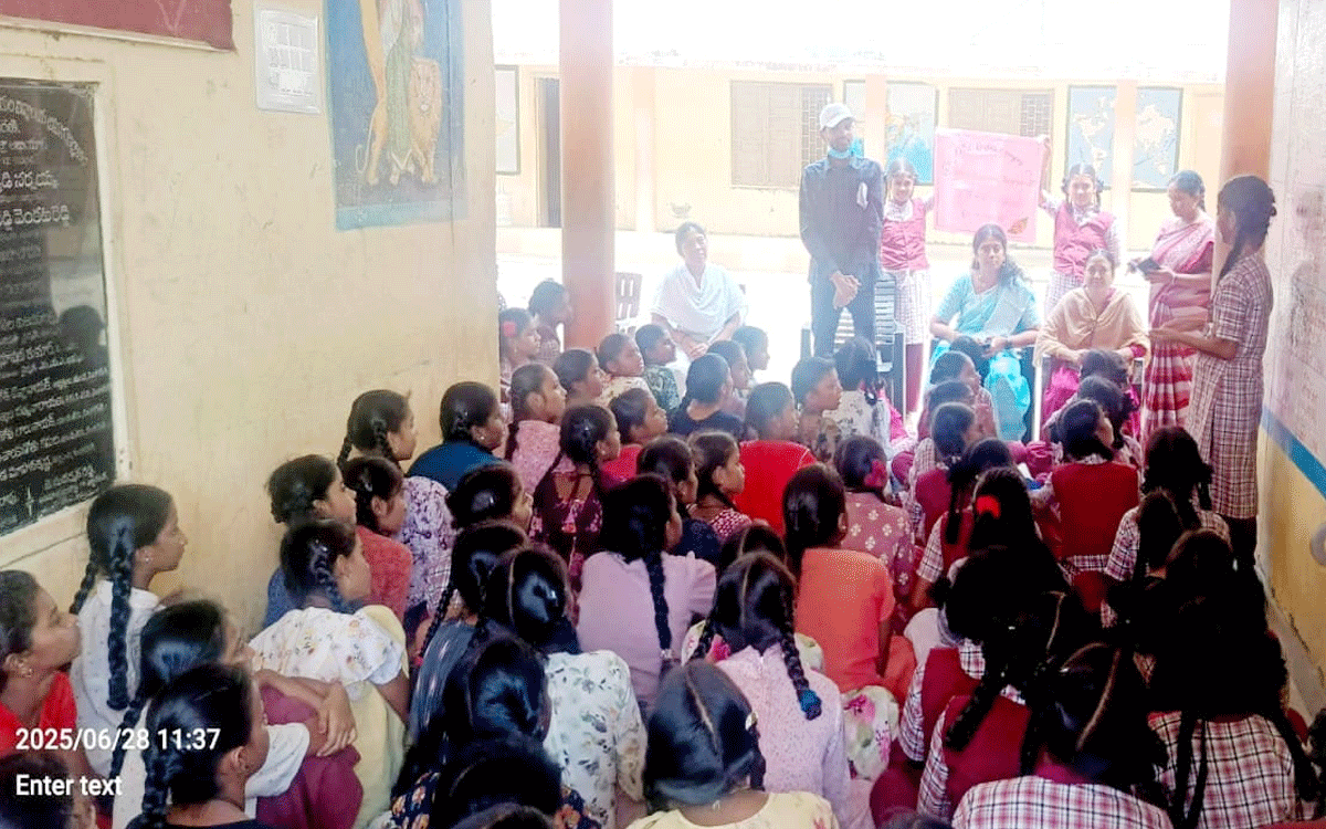 Karepalli : ప్రతి విద్యార్థి వ్యక్తిగత పరిశుభ్రత పాటించాలి : డాక్ట‌ర్ సురేశ్‌