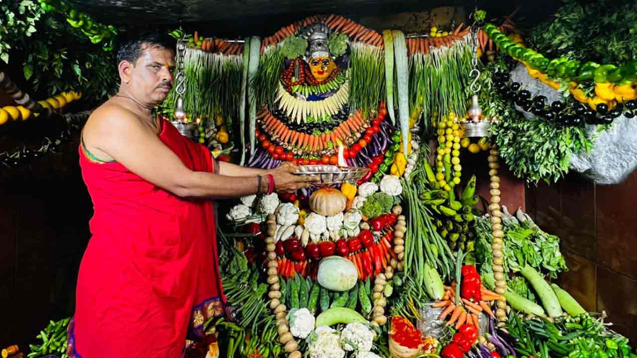 Edupayala | శాకాంబరి రూపంలో దర్శనమిచ్చిన వనదుర్గ మాత