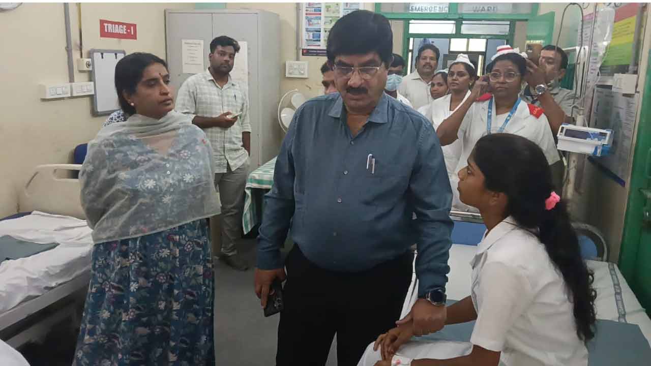 గచ్చిబౌలిలో యోగా డే వేడుకల్లో తొక్కిసలాట.. నర్సింగ్ విద్యార్థికి అస్వస్థత