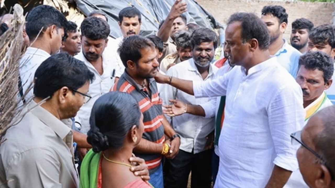 MLA Rajagopal Reddy | నిబద్ధతతో పనిచేసే వాళ్లనే ఎన్నుకోవాలి : ఎమ్మెల్యే రాజగోపాల్‌ రెడ్డి