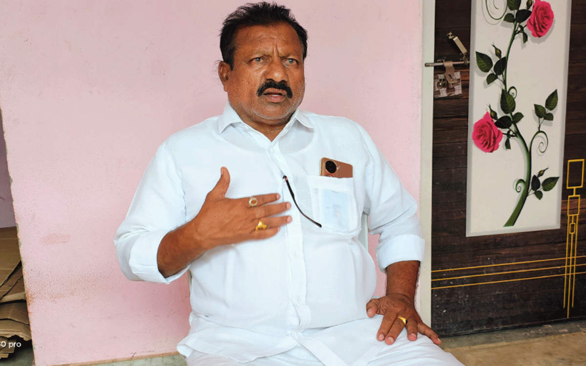 Karepallli : పేదలకు దక్కని ఇందిరమ్మ ఇండ్లు : కాంగ్రెస్ నాయకుడు గోపాల్ నాయక్