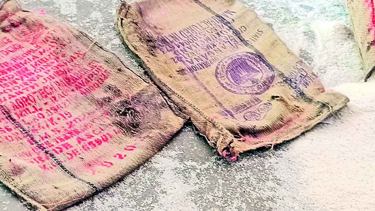 రేషన్ పరేషాన్!