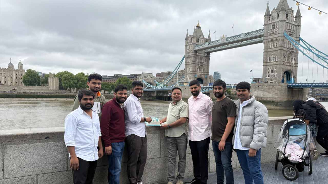 Harish Rao Birthday | లండ‌న్‌లో మాజీ మంత్రి హ‌రీశ్‌రావు బ‌ర్త్ డే వేడుక‌లు..