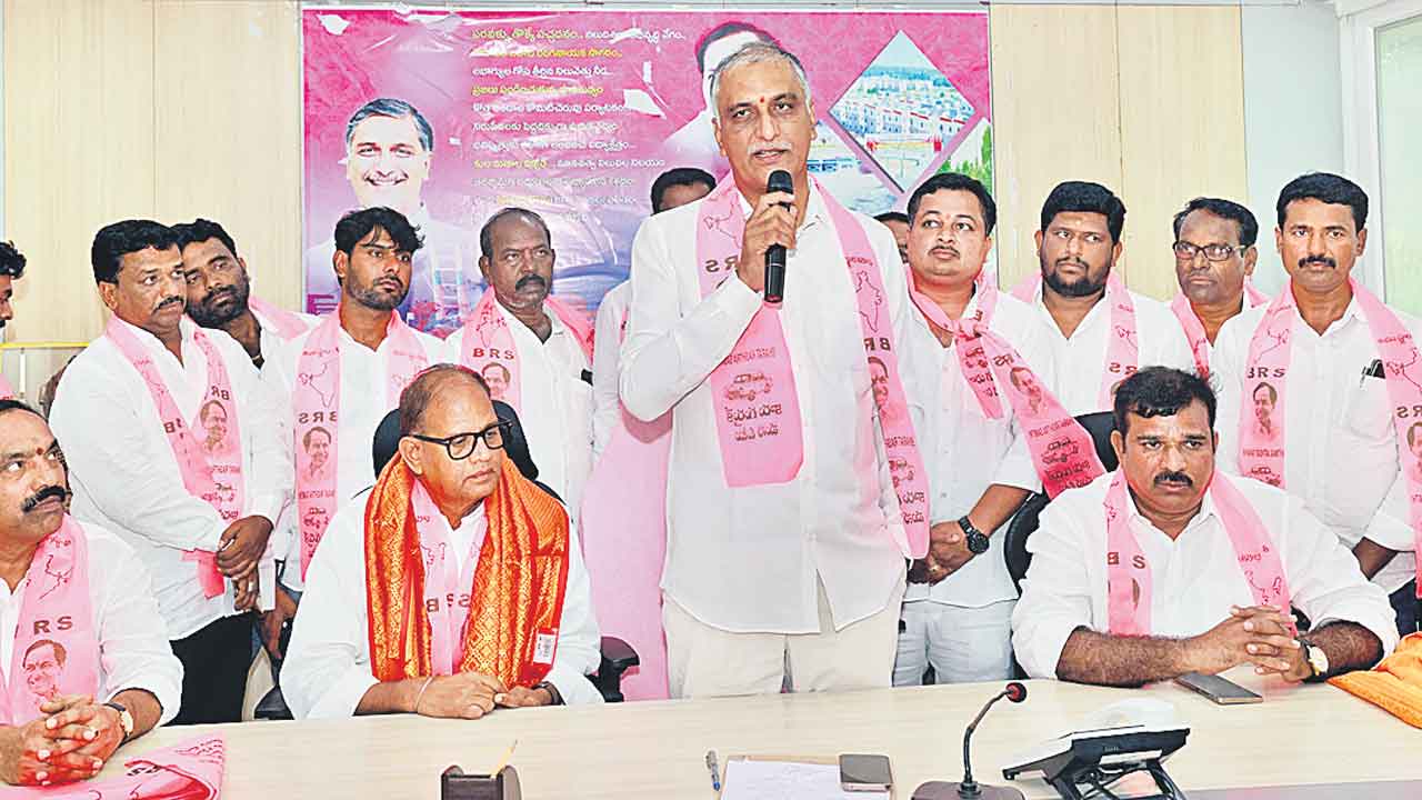 హామీలపై ఎక్కడ చర్చ పెడదాం?