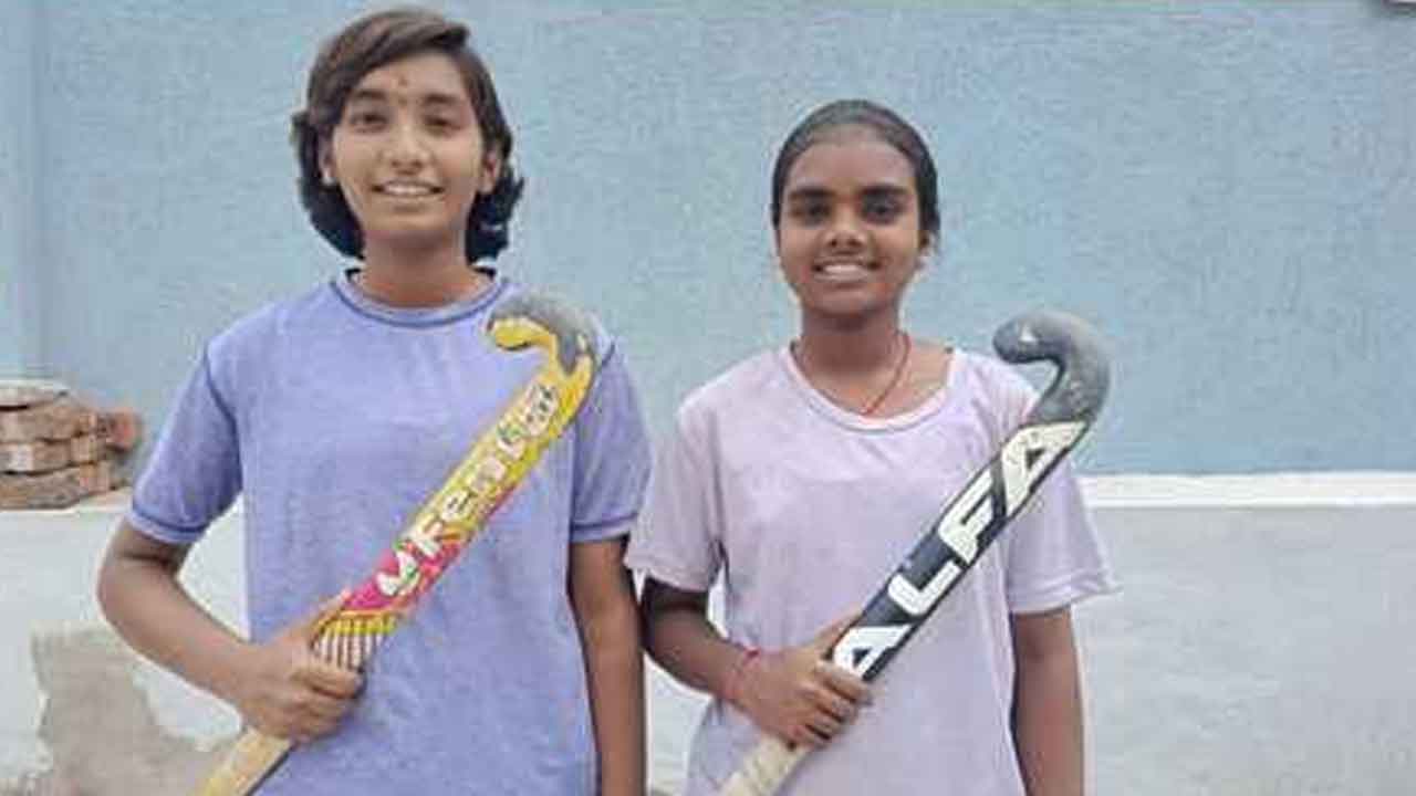 Huzurabad | జాతీయ హాకీ జట్టుకు హుజురాబాద్ క్రీడాకారిణుల ఎంపిక