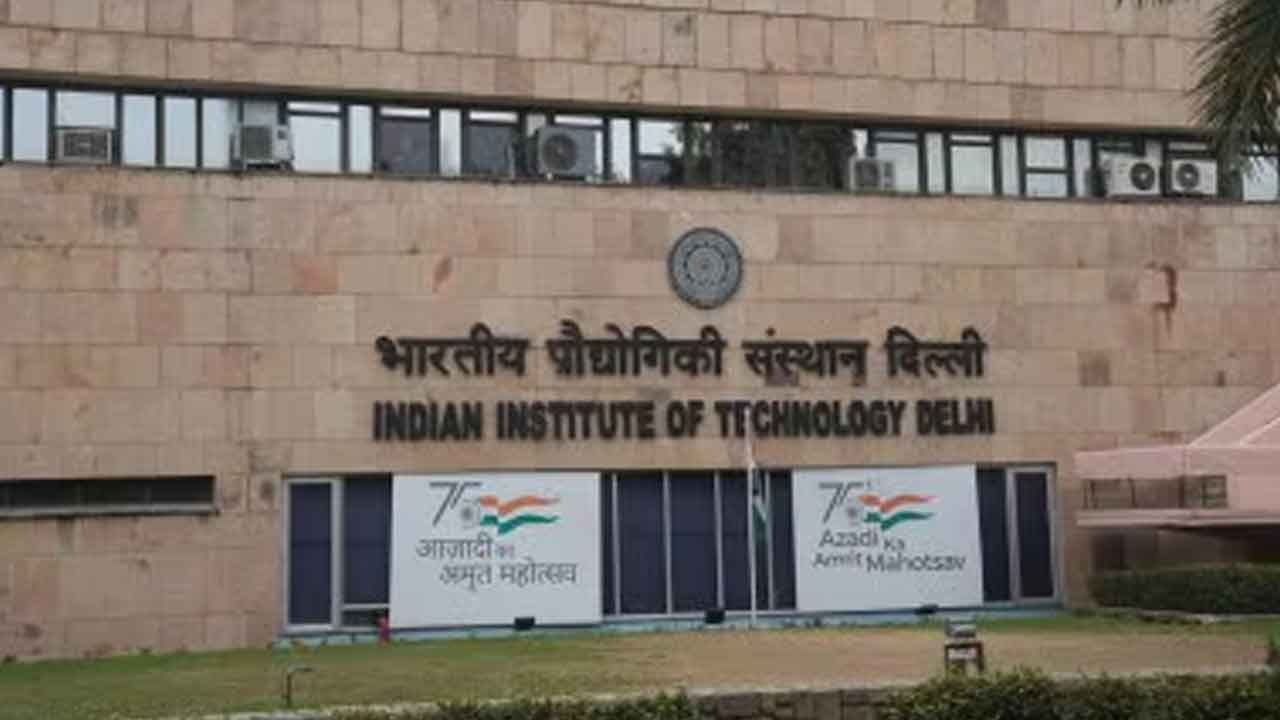 భారత్‌లో ఐఐటీ ఢిల్లీనే టాప్‌