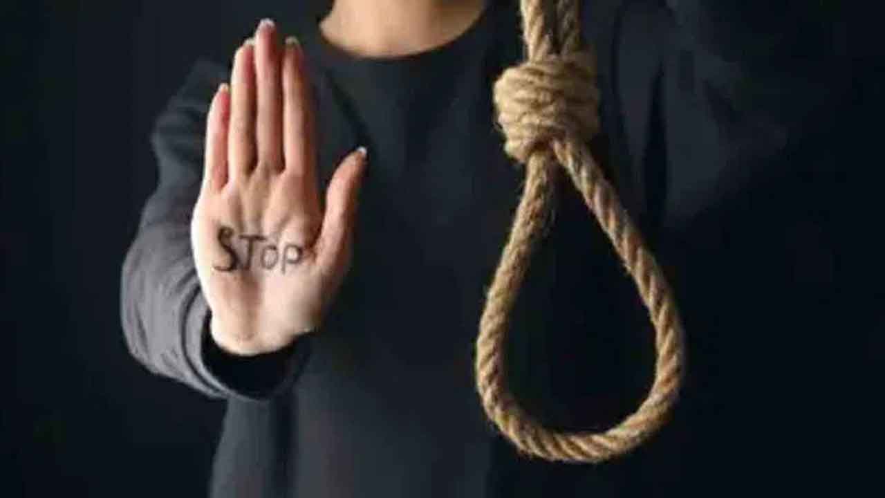 షేక్‌పేట గురుకులంలో విద్యార్థి ఆత్మహత్య