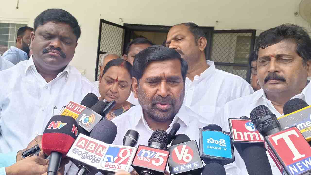 Jagadish Reddy | మీడియా ముసుగులో స్లాటర్‌ హౌస్‌లు నడుతున్నారు: మాజీ మంత్రి జగదీష్‌ రెడ్డి