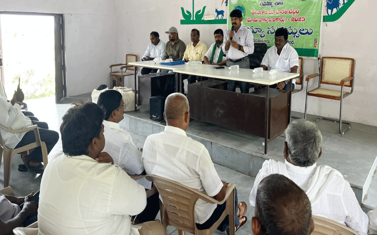 Nidamanoor : భూ సమస్యల పరిష్కారమే లక్ష్యం : తాసీల్దార్ జంగాల కృష్ణ‌య్య‌