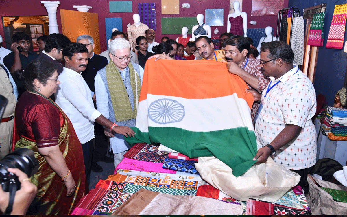 Bhoodan Pochampally : చేనేత పర్రిశమ అభివృద్ధికి కృషి : రాష్ట్ర‌ గవర్నర్‌ జిష్ణుదేవ్ వర్మ