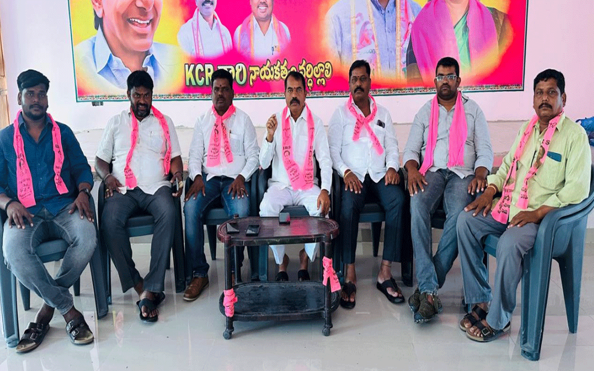 Yadagirigutta : శంకుస్థాపనలేనా.. పనులు పూర్తి అవుతాయా ? : కర్రె వెంకటయ్య