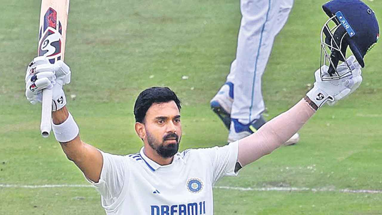 రాహుల్‌ సెంచరీ