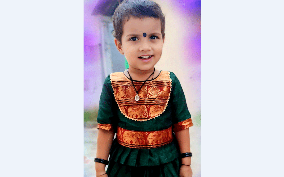 Khammam Rural : ఆటోను ఢీకొట్టిన లారీ.. నాలుగేండ్ల చిన్నారి మృతి