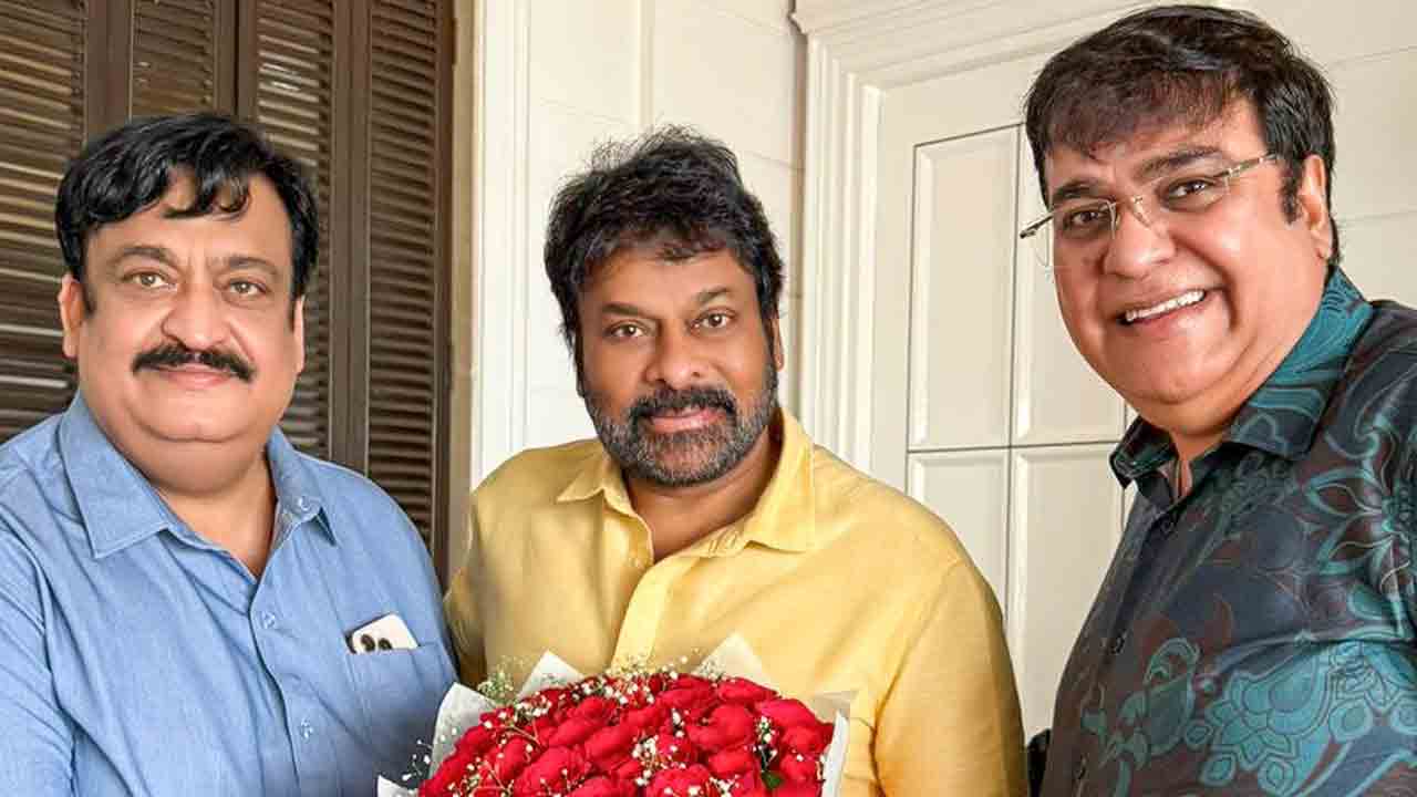 Kubera Team | మెగా బ్లెస్సింగ్స్.. చిరు ఆశీస్సులు అందుకున్న‌ ‘కుబేరా’ టీమ్