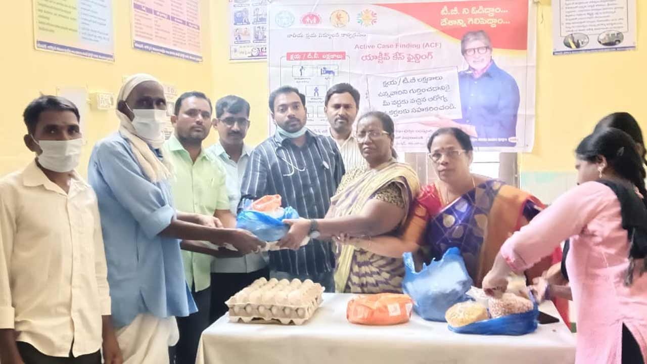 పౌష్టికాహారం తీసుకోవడం వల్ల టీబి వ్యాధి నియంత్రణ చేయవచ్చు.. వైద్యుల సూచనలు