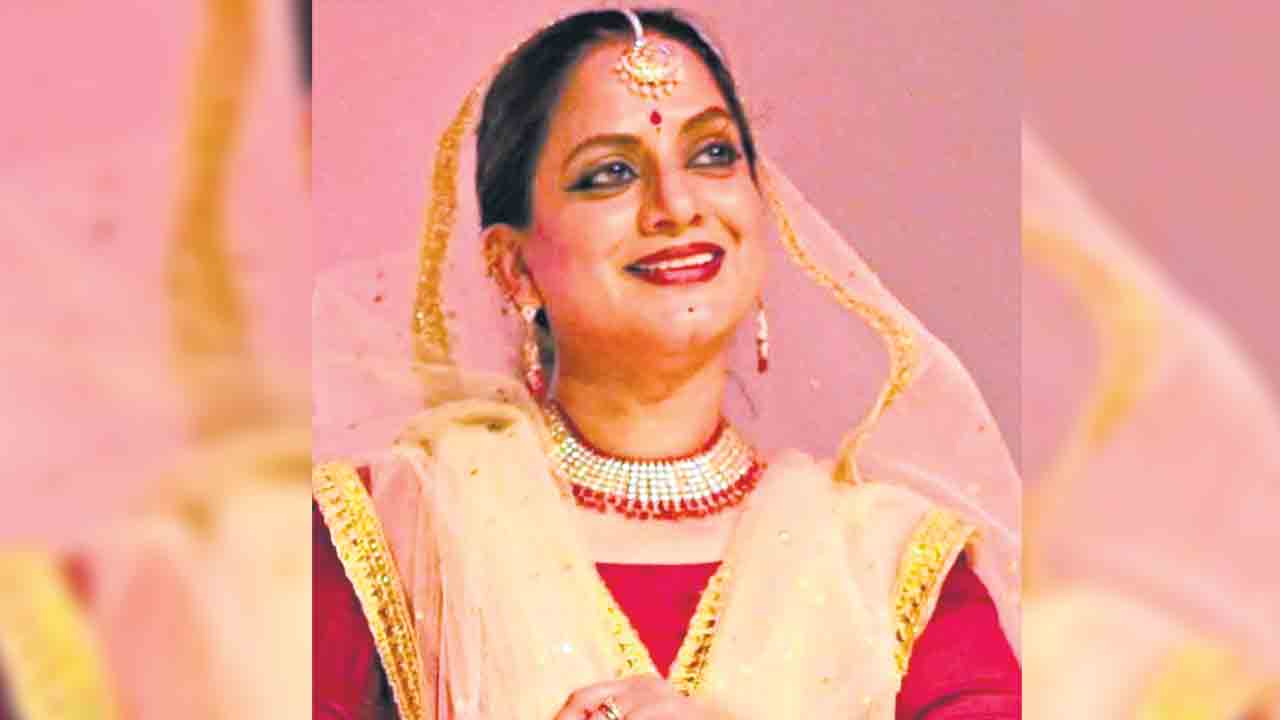 కథక్‌ నృత్య కళాకారిణి మంగళాభట్‌ కన్నుమూత