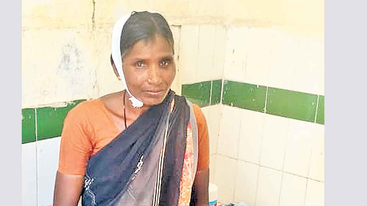 కేస్‌.. గీస్‌.. జాన్తానై..?.. ‘ఇథనాల్‌’ ఆందోళనలో మహిళపై సిబ్బంది దాడి