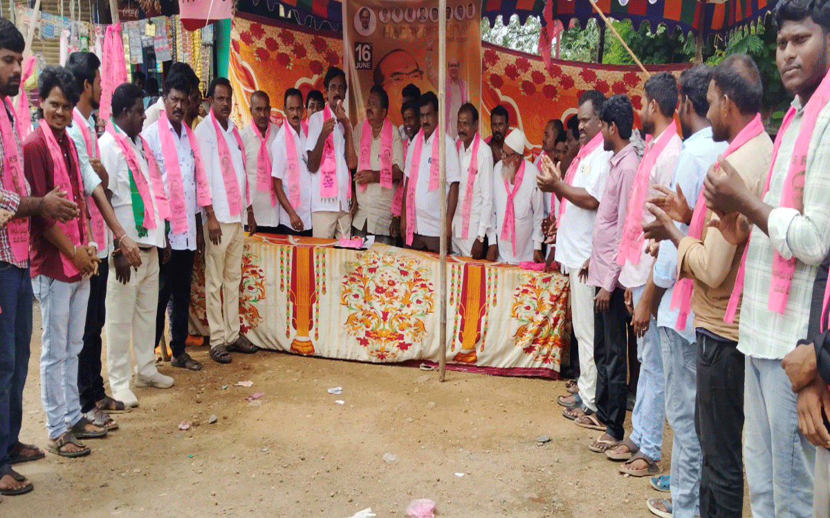 Chandrugonda : మాజీ ఎమ్మెల్యే మెచ్చ జన్మదిన వేడుకలు