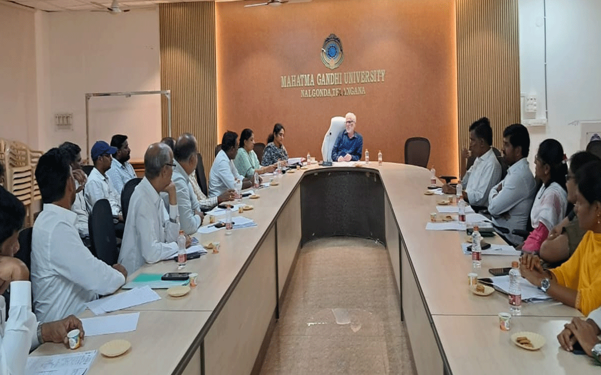 Nalgonda : పీజీ కళాశాలలు నాణ్యమైన విద్యనందించాలి : ఎంజీయూ వీసీ ఖాజా అల్తాఫ్ హుస్సేన్