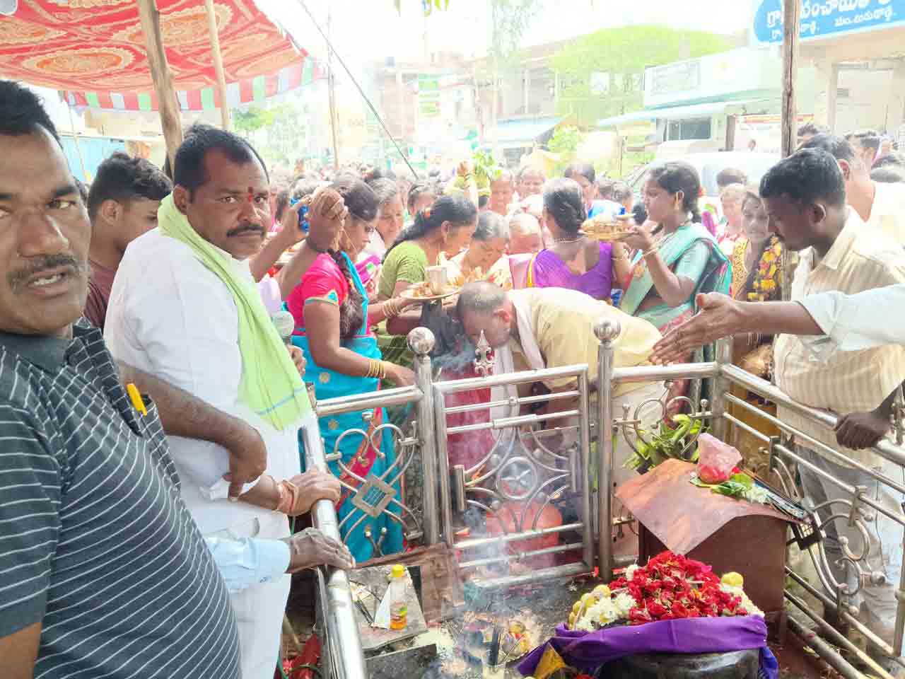 Mirudoddi | ప్రతి ఇంటినుంచి మాణిక్యాలు.. ఘనంగా బొడ్రాయి అమ్మవారి వార్షికోత్సవం