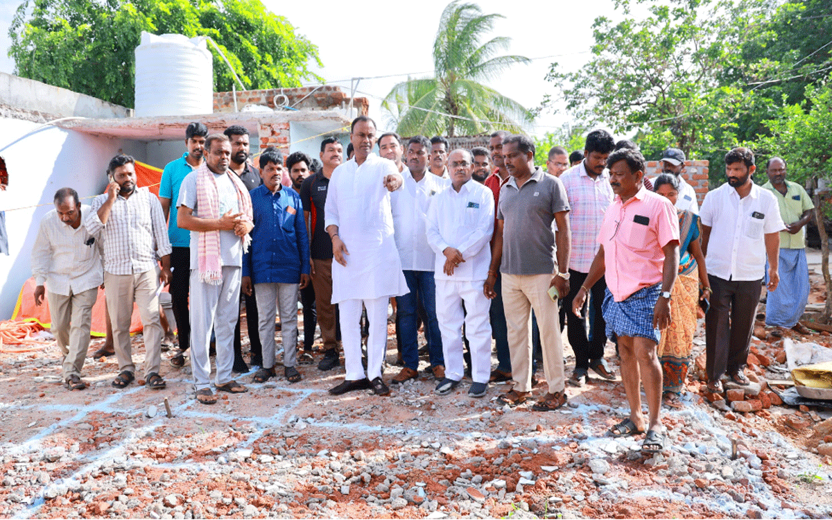 Munugode : పార్టీలకతీతంగా అర్హుల‌కు సంక్షేమ ప‌థ‌కాలు : ఎమ్మెల్యే రాజ‌గోపాల్‌రెడ్డి