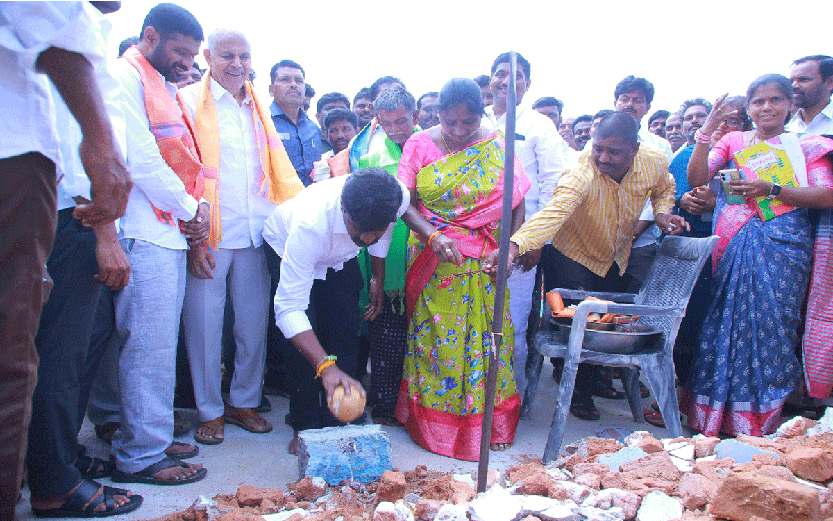 Nakrekal : అర్హులైన ప్రతి ఒక్కరికీ ఇందిరమ్మ ఇళ్లు : ఎమ్మెల్యే వేముల వీరేశం