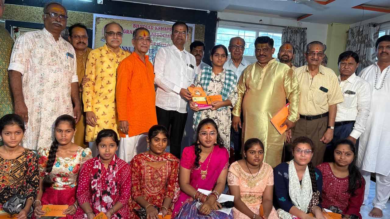 MLA Kaleru Venkatesh | విద్యారంగానికి విద్యార్థులే వారధులు : ఎమ్మెల్యే కాలేరు వెంకటేష్