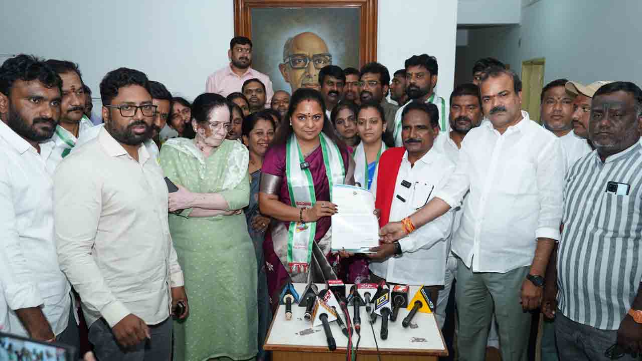 MLC Kavitha | జూలై 17న రైల్ రోకో..  లెఫ్ట్ పార్టీల మద్దతు కోరిన ఎమ్మెల్సీ కవిత