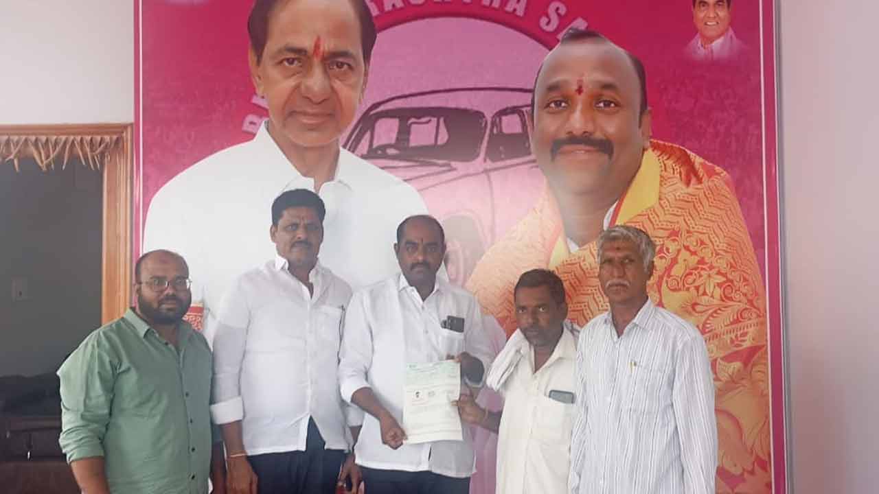 CMRF | మ‌రిక‌ల్‌లో ముఖ్యమంత్రి సహాయనిధి చెక్కు పంపిణీ