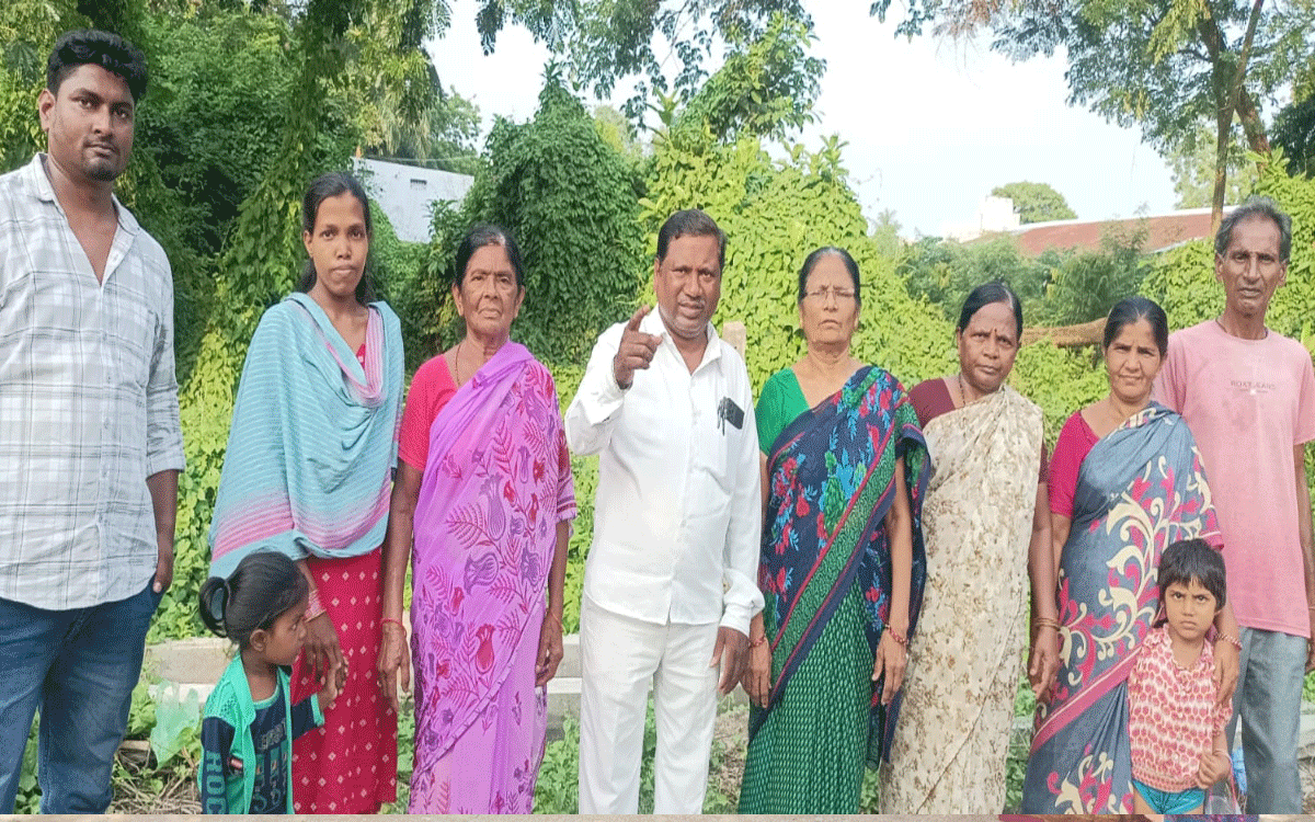 Ramavaram : రేషన్ కార్డుల మంజూరుకి ఆదాయ పరిమితి పెంచాలి : మునిగడప వెంక‌టేశ్వ‌ర్లు