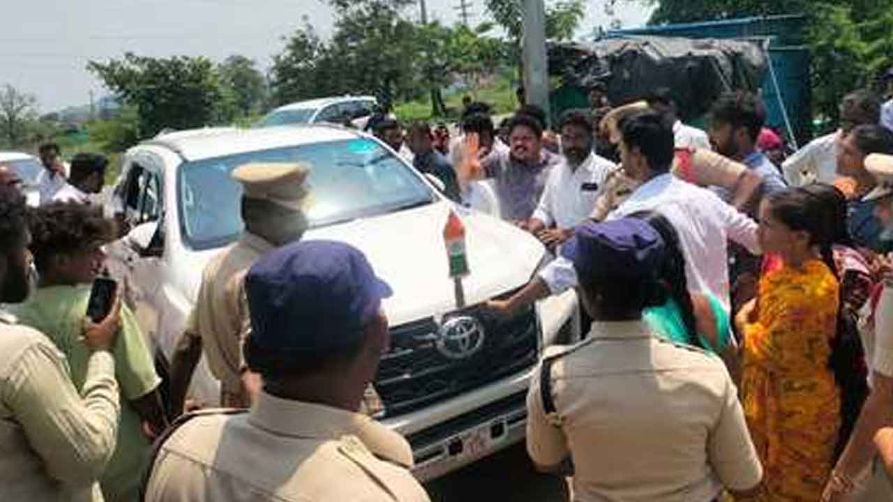 MLA Murali Naik | ఎమ్మెల్యే మురళీ నాయక్‌ను అడ్డుకున్న గిరిజన రైతులు